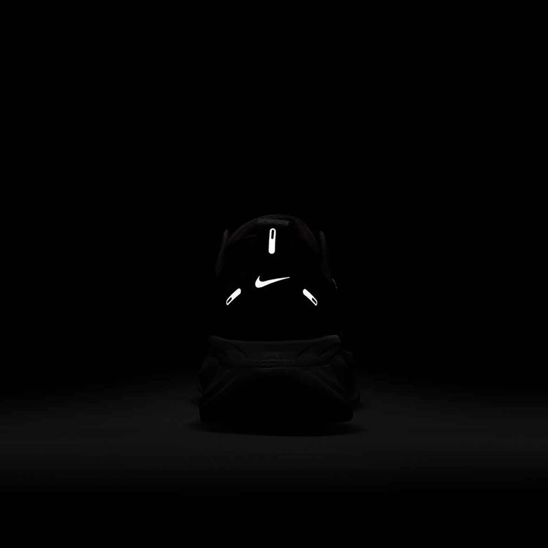 Buty do biegania męskie Nike Vomero 18 black/coconut milk/summit white 8