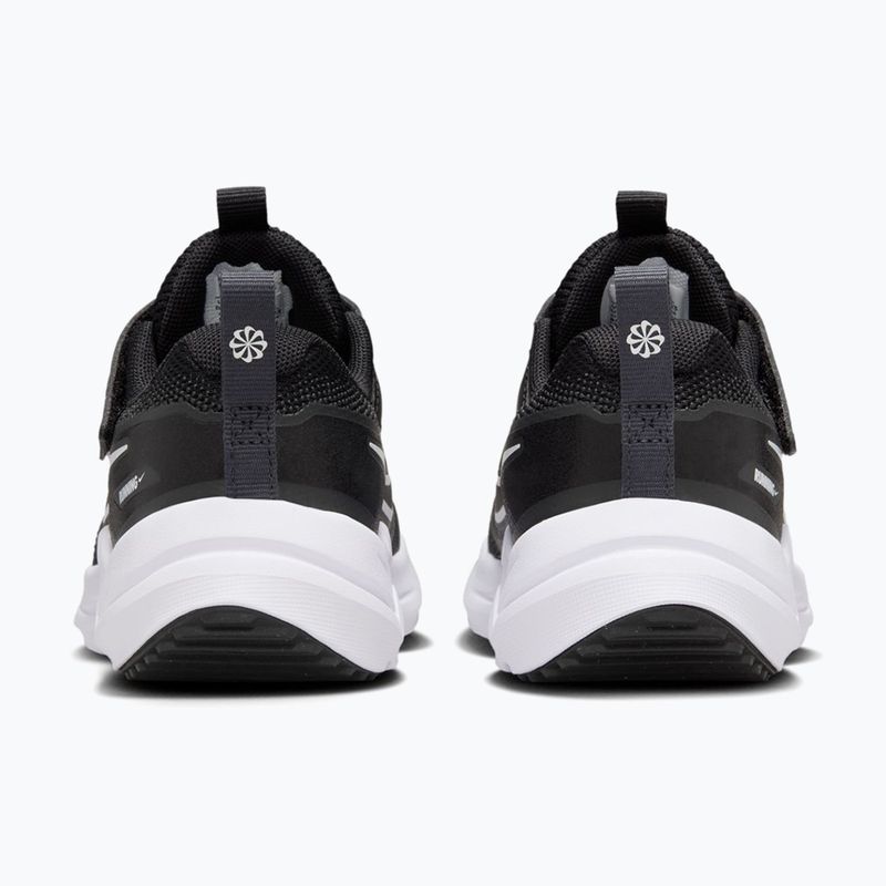 Buty do biegania dziecięce Nike Cosmic Runner black/anthracite/white 4