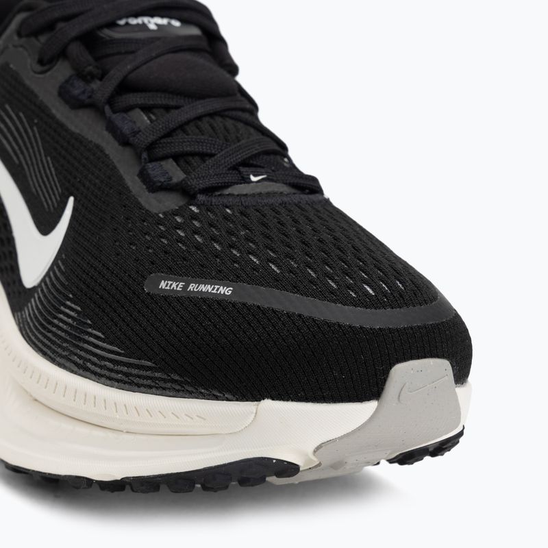 Buty do biegania damskie Nike Vomero 18 Wide black/coconut milk/summit white 7