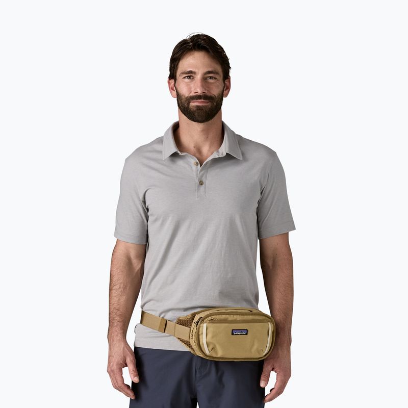 Saszetka nerka Patagonia Fieldsmith Hip Pack 5 l classic tan 3