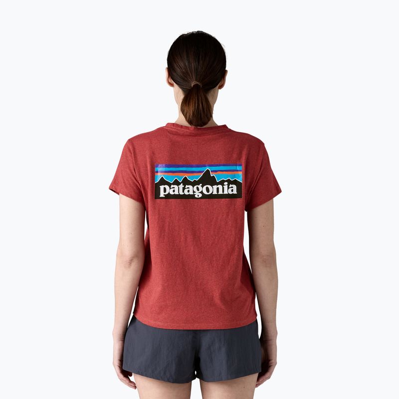 Koszulka damska Patagonia P-6 Logo Responsibili-Tee potters red 2