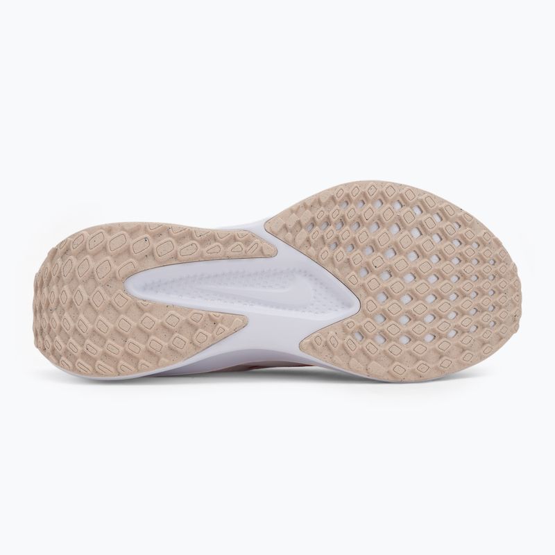 Buty do biegania damskie Nike Quest 6 white/bright crimson/washed coral 4