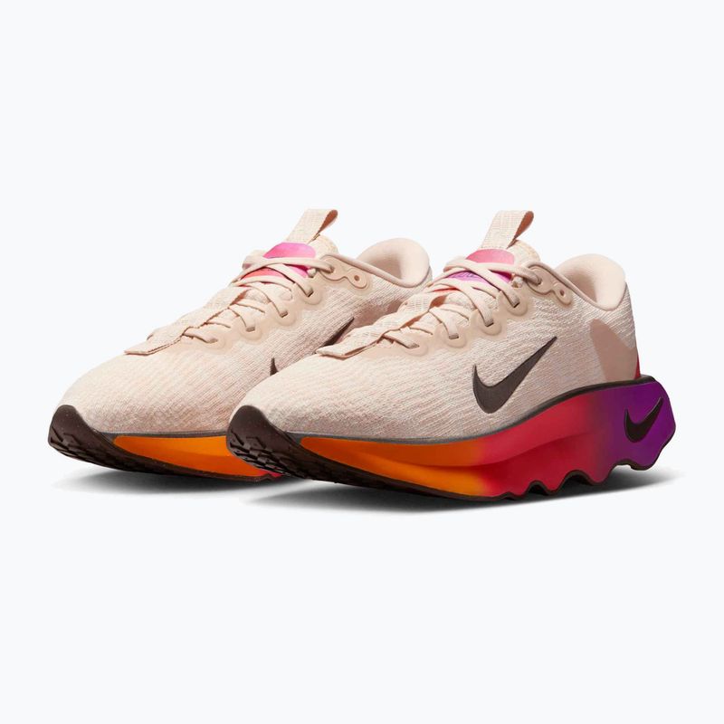 Buty treningowe damskie Nike Motiva SE pearl white/pale ivory/vivid purple/mtl gold grain 3