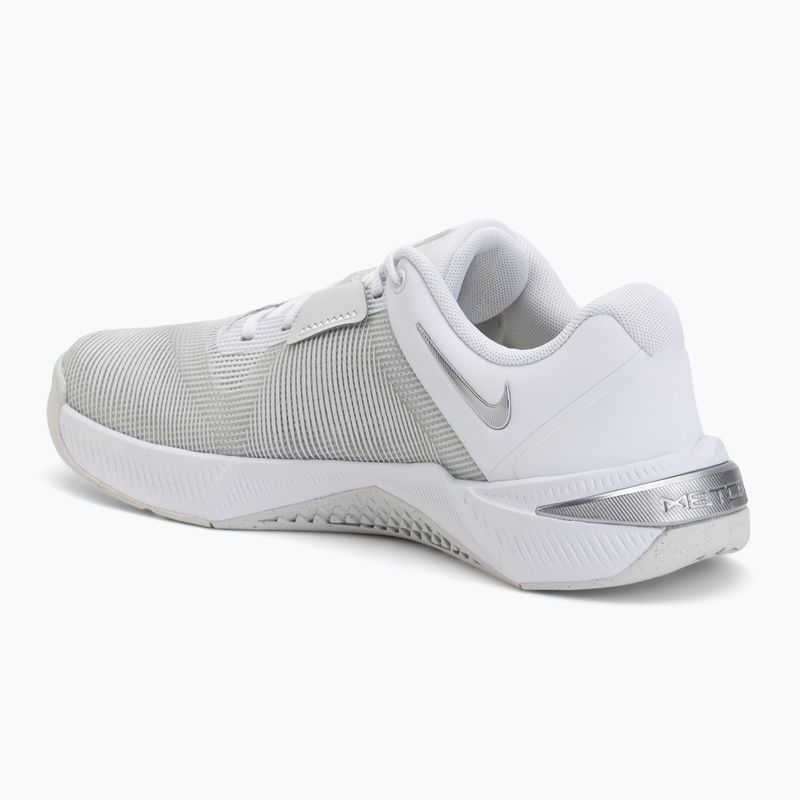 Buty treningowe damskie Nike Metcon 10 white/platinum tint/metallic silver 3