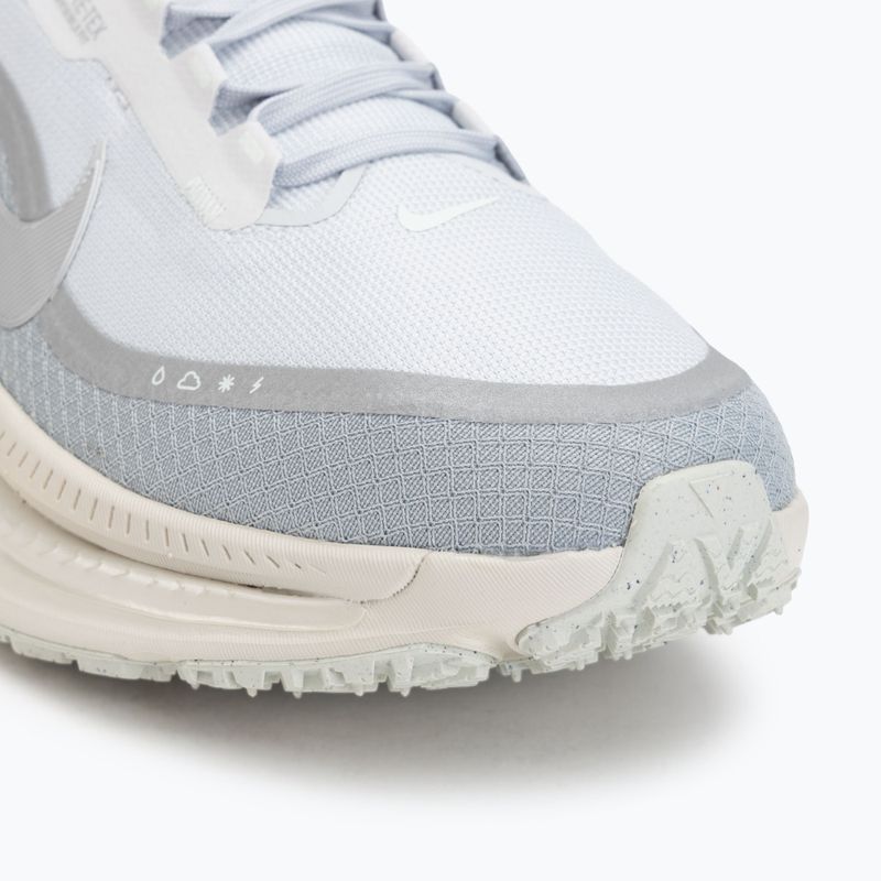 Buty do biegania męskie Nike Vomero 18 GORE-TEX pure platinum/metallic silver 7