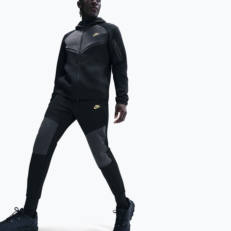 Spodnie męskie Nike Tech Joggers black/dark smoke grey/metallic gold 4