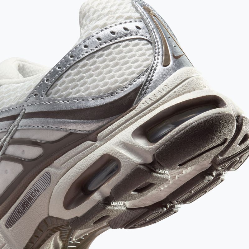 Buty damskie Nike Air Max Moto 2K phantom/metallic silver/baroque brown 4
