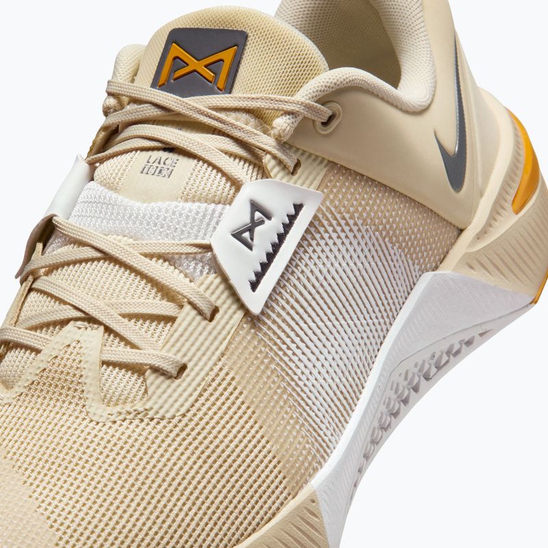 Buty do podnoszenia ciężarów męskie Nike Metcon 10 light khaki/gold leaf/iron grey 7