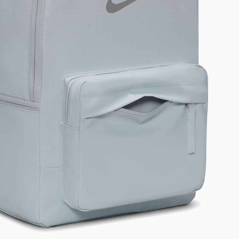 Plecak miejski Nike Heritage 23 l pure platinum/metallic silver 8