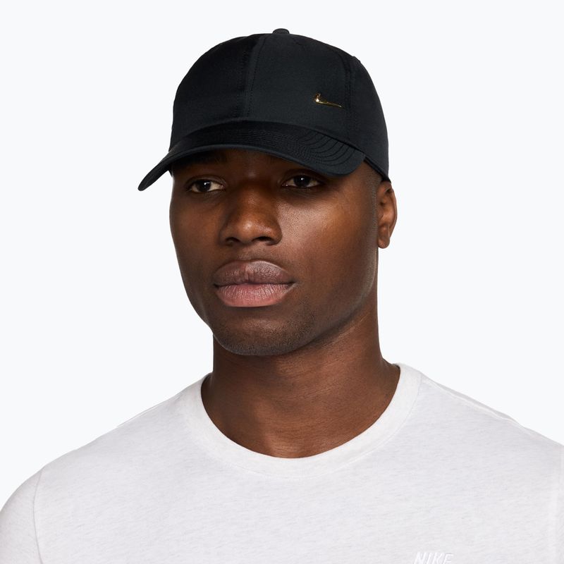 Czapka z daszkiem Nike Dri-Fit Club Unstructured Metal Swoosh black/metallic gold 3