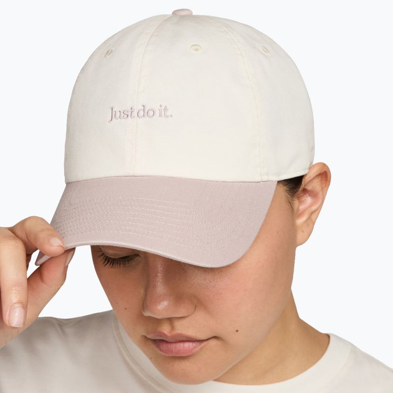 Czapka z daszkiem Nike Club Unstructured JDI sail/particle rose/particle rose 8