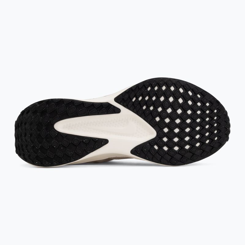 Buty do biegania damskie Nike Quest 6 light khaki/sail/metallic gold/off noir 4