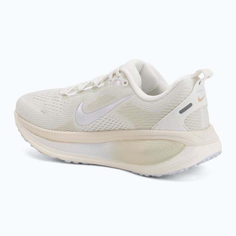 Buty do biegania damskie Nike Vomero 18 ESS summit white/chalk/sea glass/white 3