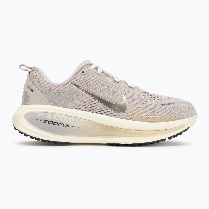 Buty do biegania damskie Nike Vomero 18 SE cream ii/coconut milk/metallic gold grain 2