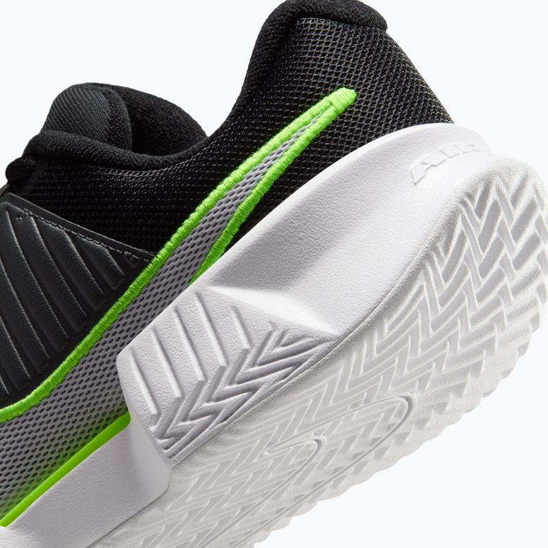 Buty do tenisa damskie Nike GP Challenge Pro black/anthracite/volt/white 8
