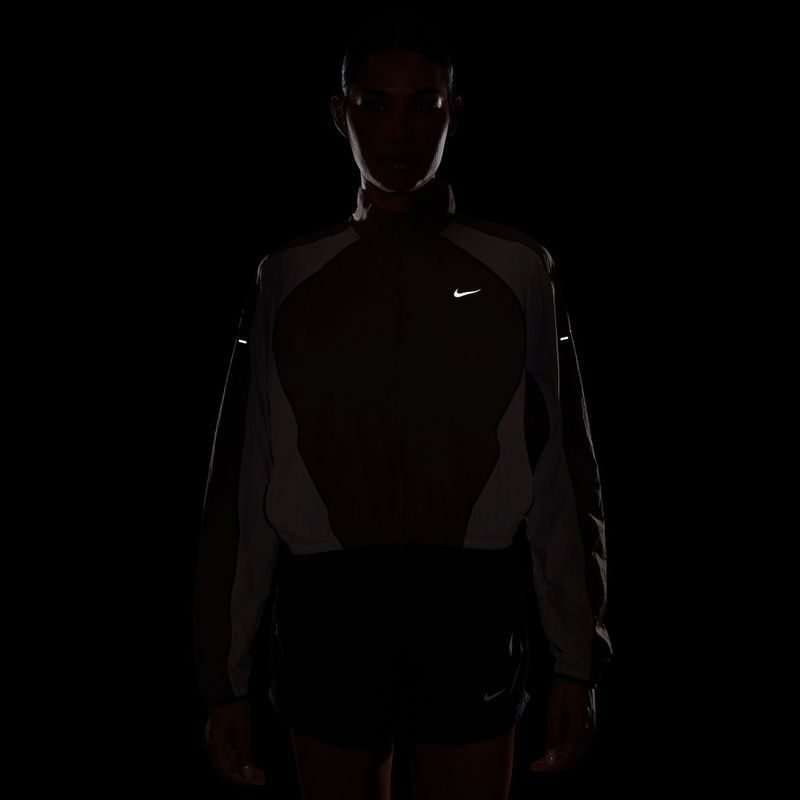 Kurtka do biegania damskie Nike Swift UV Repel tattoo/light violet ore 4