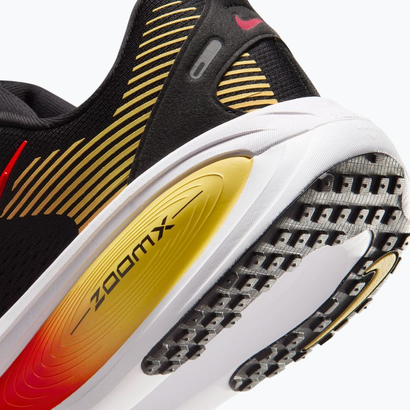 Buty do biegania męskie Nike Vomero 18 black/light crimson/bright crimson 9