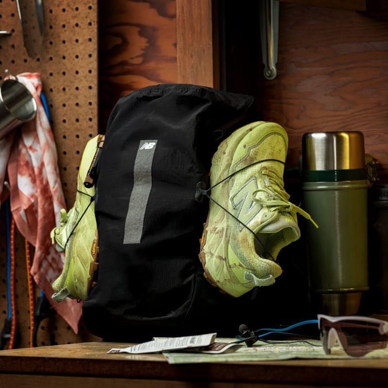 Buty do biegania damskie New Balance Fresh Foam X Hierro V9 afterglow/mosaic green 9