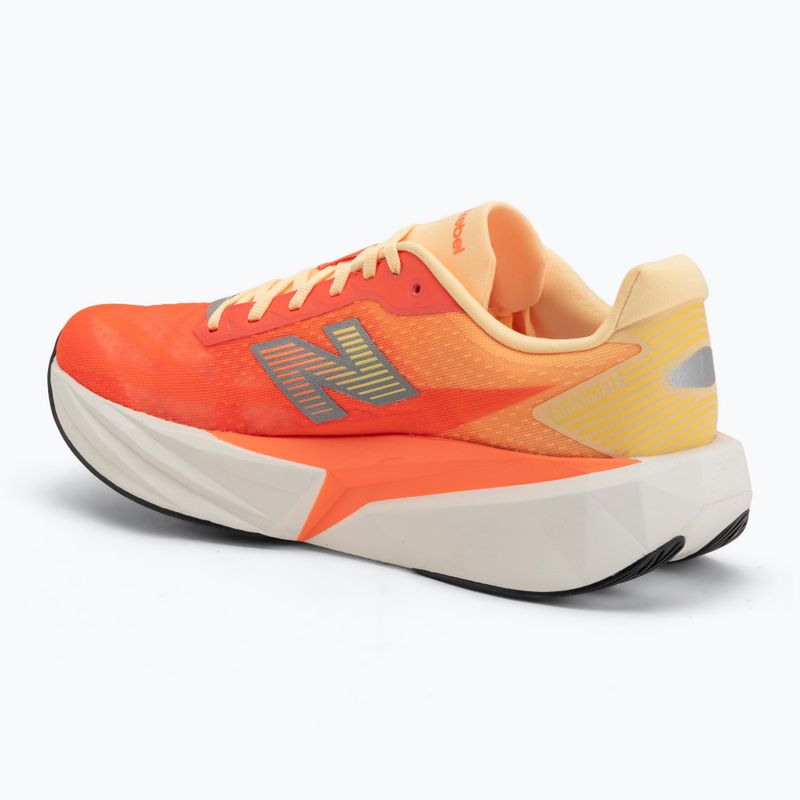 Buty do biegania męskie New Balance FuelCell Rebel V5 tangerine heat/silver metallic 3