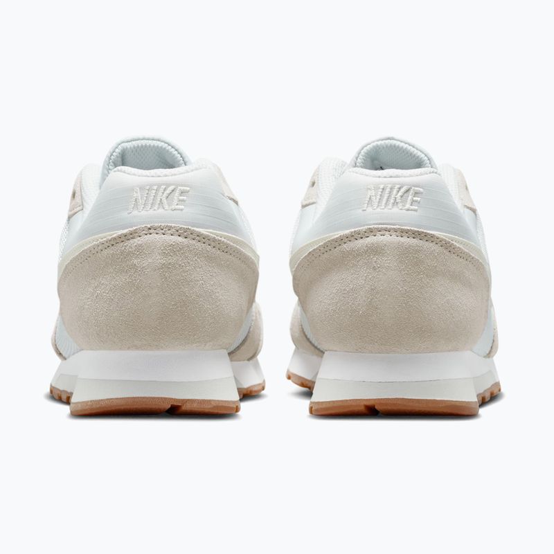 Buty damskie Nike MD Runner 2 photon dust/white/gum med brown/sail 4