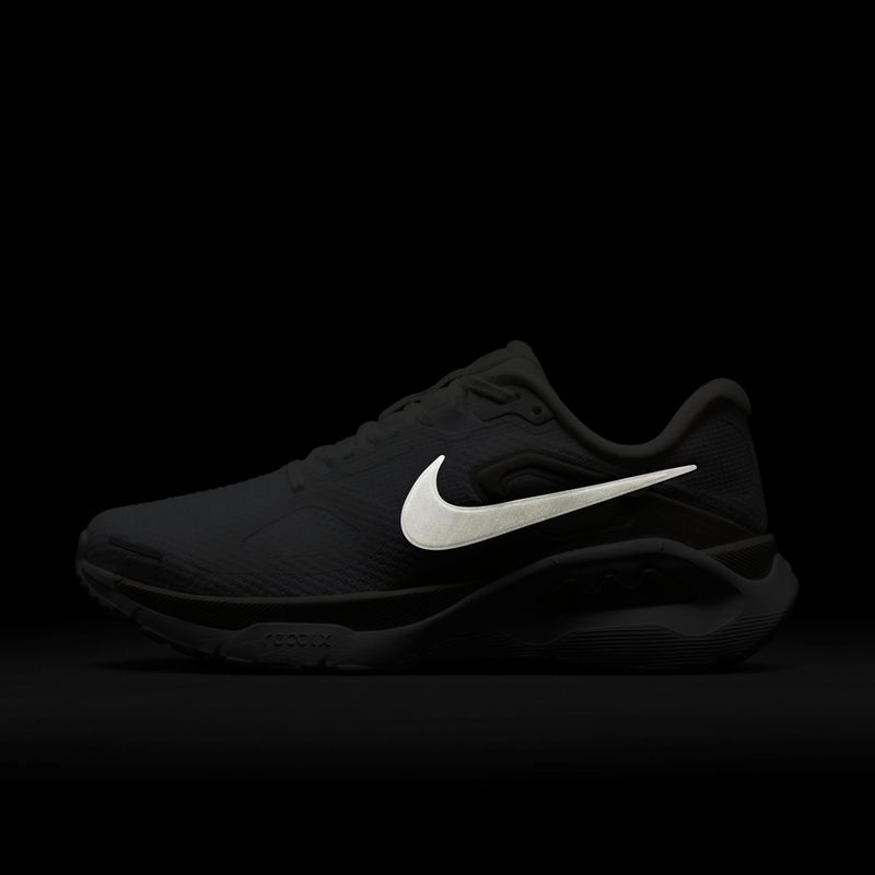 Buty do biegania damskie Nike Structure Plus white/photon dust/metallic silver 3
