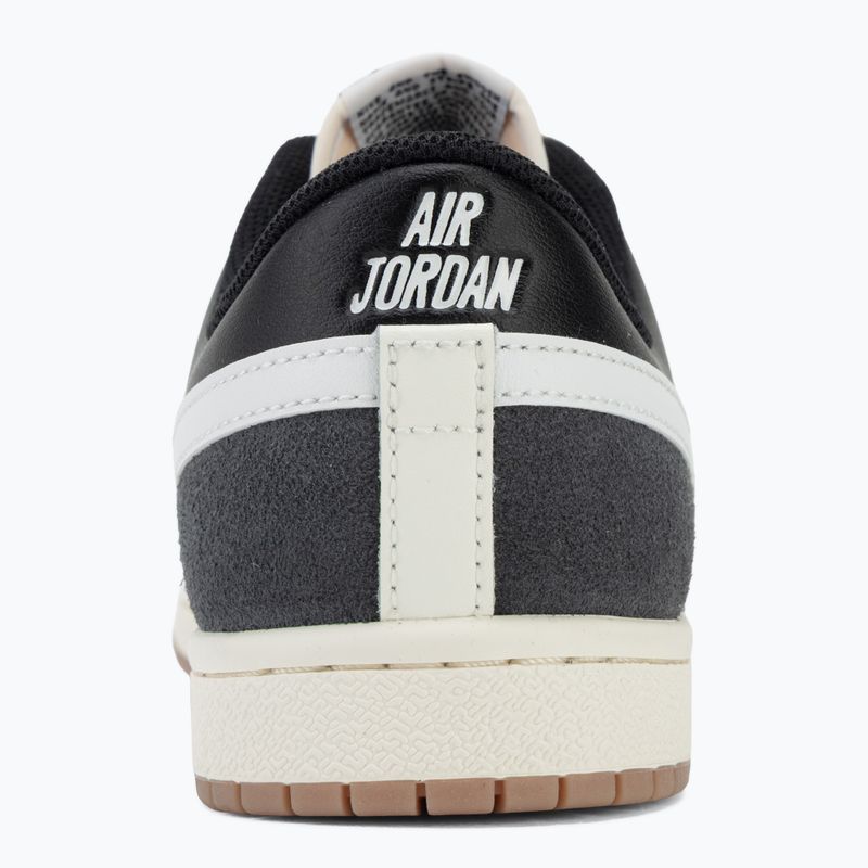 Buty męskie Nike Air Jordan Skyline Low black/anthracite/summit white 6