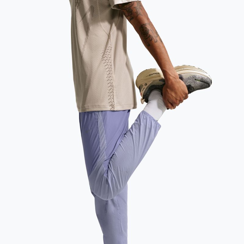 Spodnie do biegania męskie Nike Stride Repel Woven iron purple/indigo haze 6