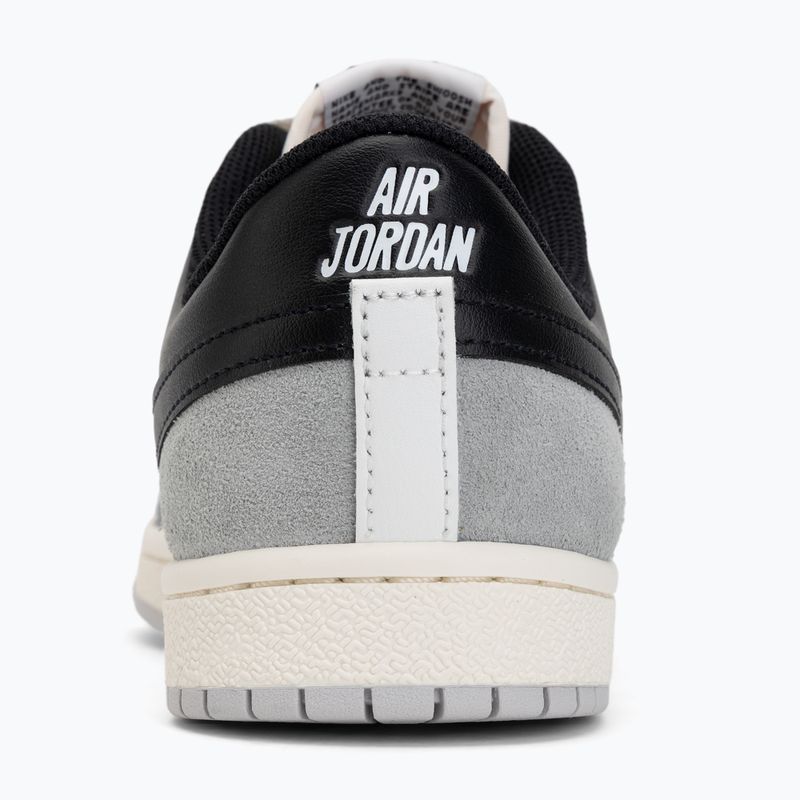 Buty męskie Nike Air Jordan Skyline Low summit white/light smoke grey/black 6