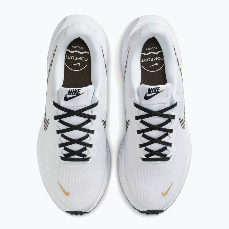 Buty do biegania damskie Nike Revolution 8 white/metallic gold/black 5