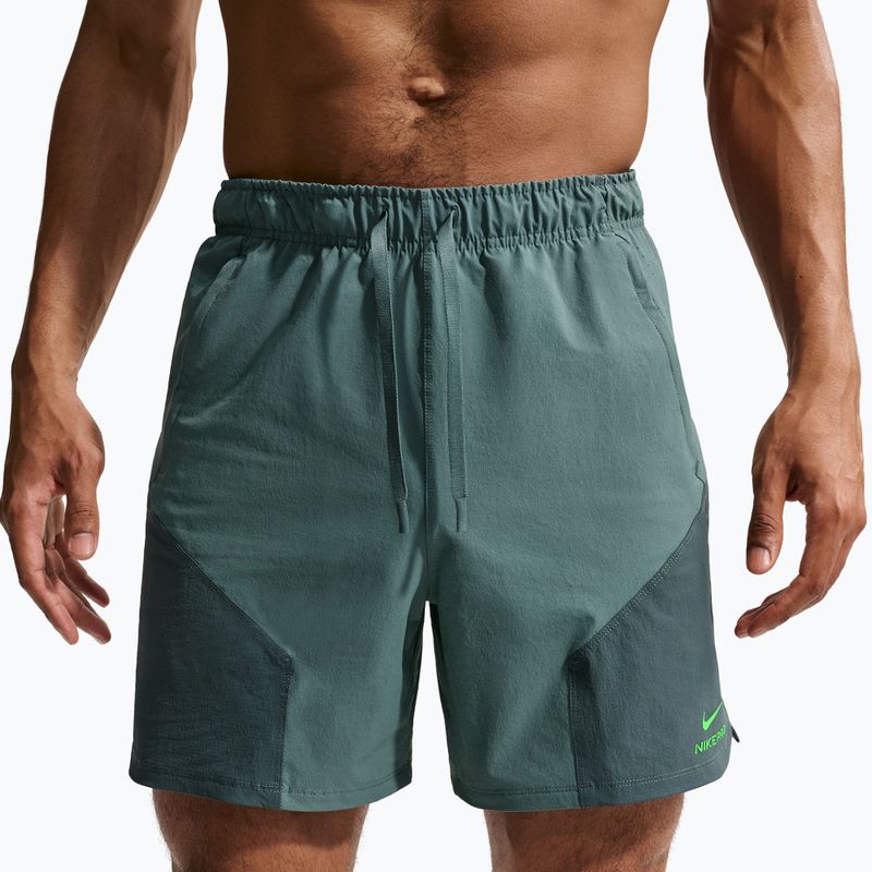 Spodenki męskie Nike Pro Training Dri-Fit 6" mineral slate/faded spruce/green strike 4