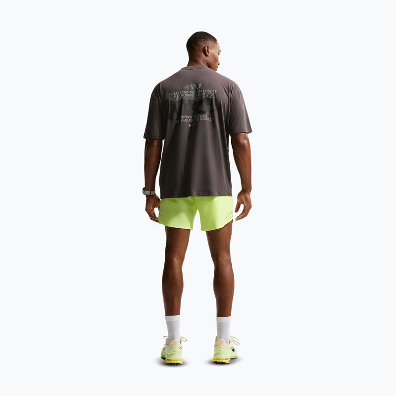Spodenki do biegania męskie Nike Stride Dri-Fit 2in1 7" volt ice 3