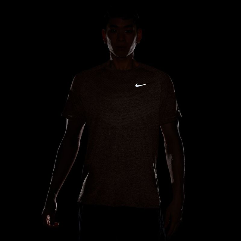 Koszulka do biegania męskie Nike Stride ADV silt red 4