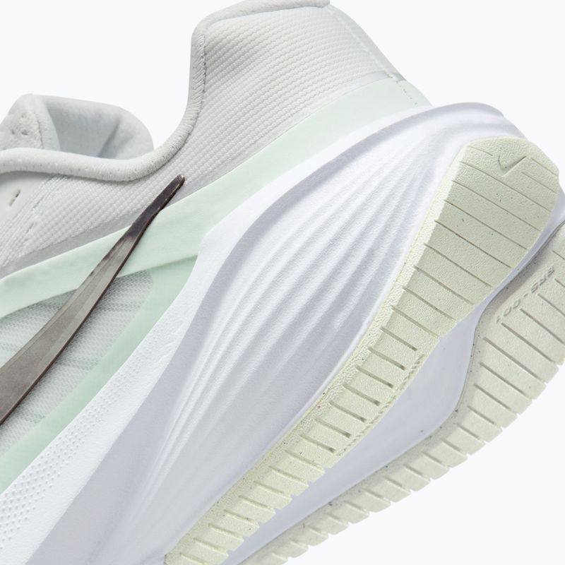 Buty do biegania damskie Nike Downshifter 14 off white/barely green/metallic silver 4