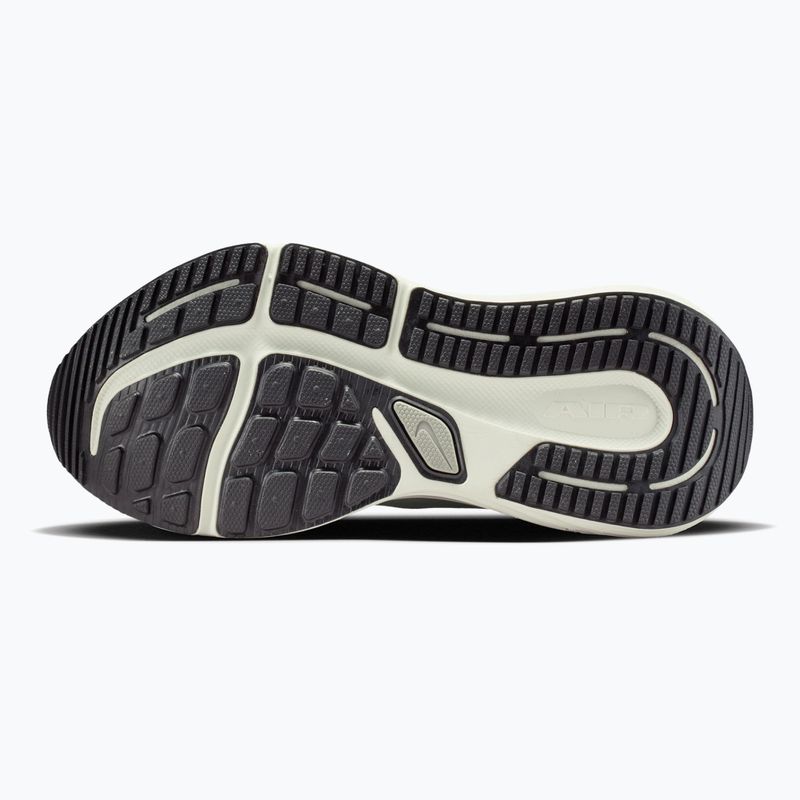 Buty do biegania damskie Nike Winflo 12 off white/barely green/metallic silver 2