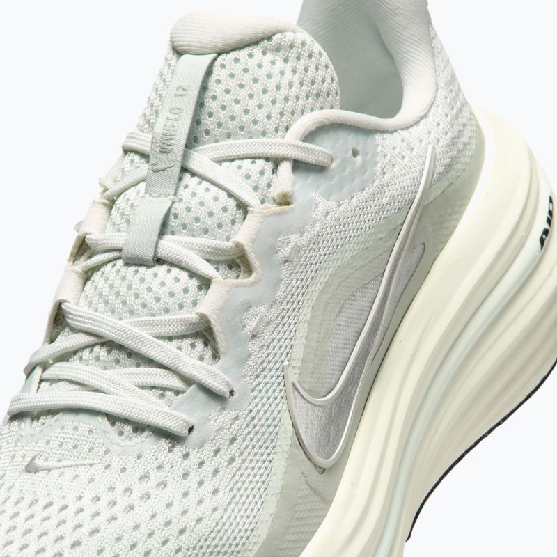 Buty do biegania damskie Nike Winflo 12 off white/barely green/metallic silver 3