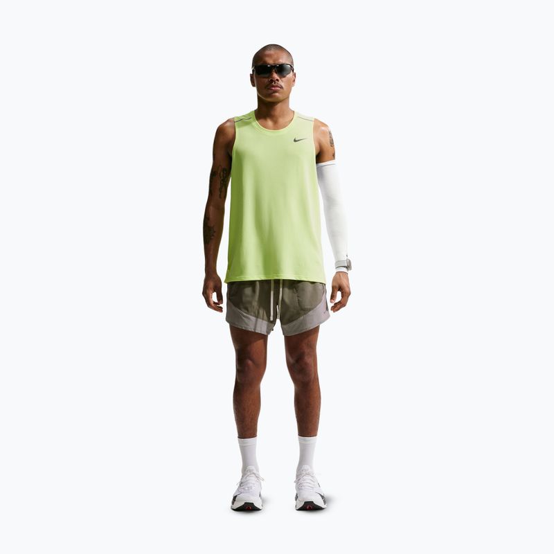 Spodenki do biegania męskie Nike Stride Dri-Fit Brief-Lined 5" light army/spruce fog 2