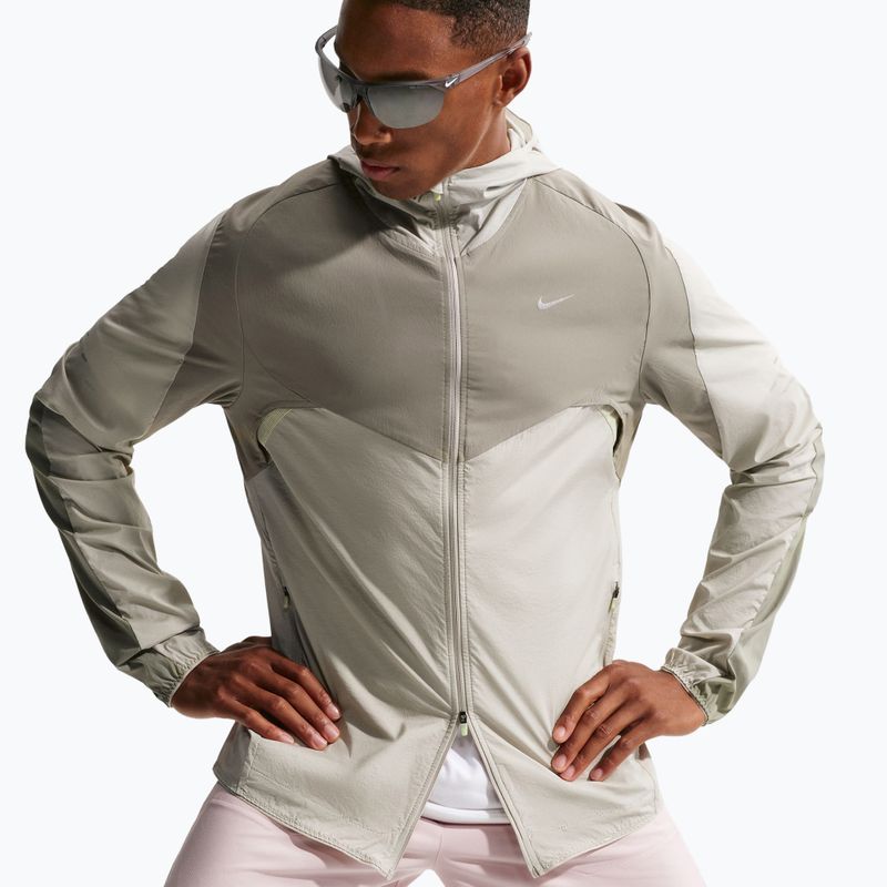 Kurtka do biegania męska Nike Stride Dri-Fit light army/spruce fog 4