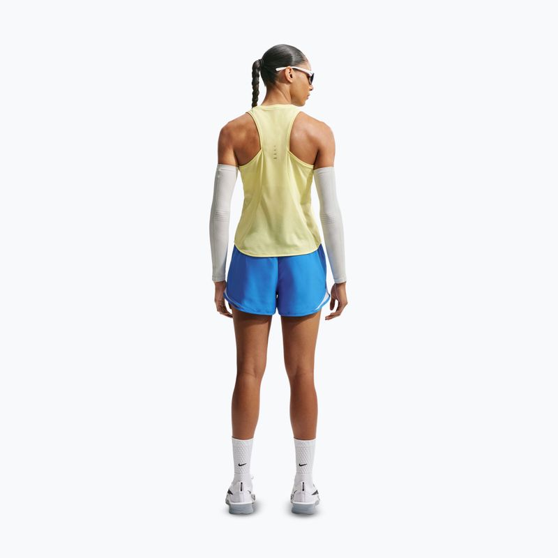 Spodenki do biegania damskie Nike Tempo Dri-Fit Mid-Rise light photo blue 3