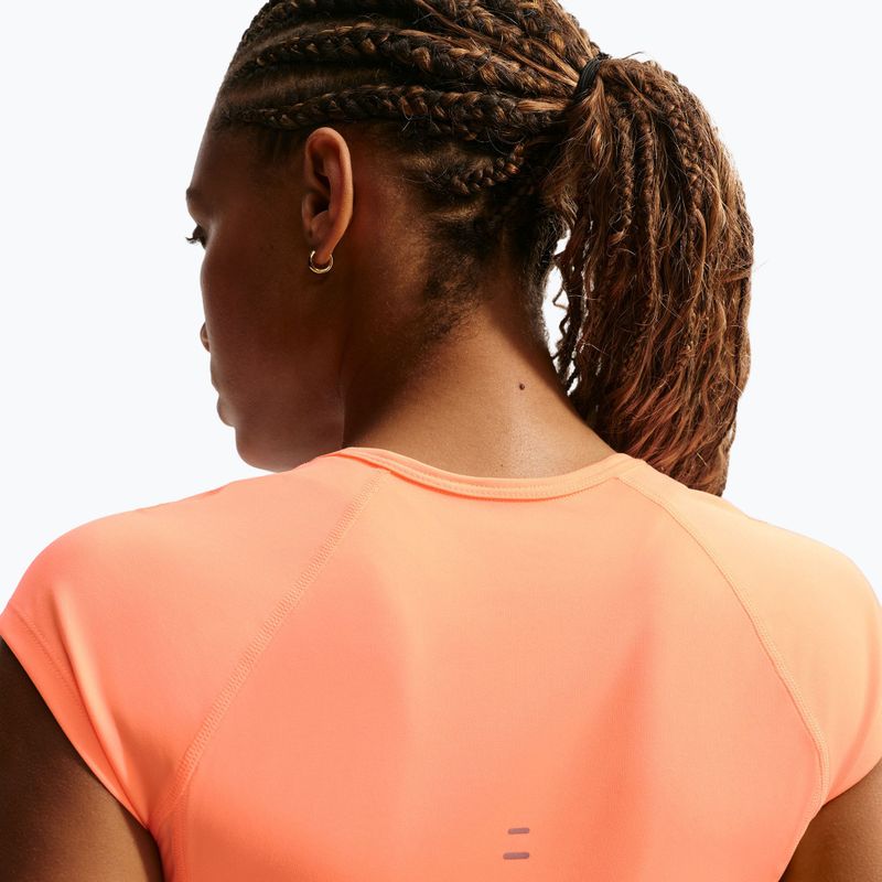 Koszulka do biegania damska Nike Swoosh Run Dri-Fit orange pulse/photon dust/white 4