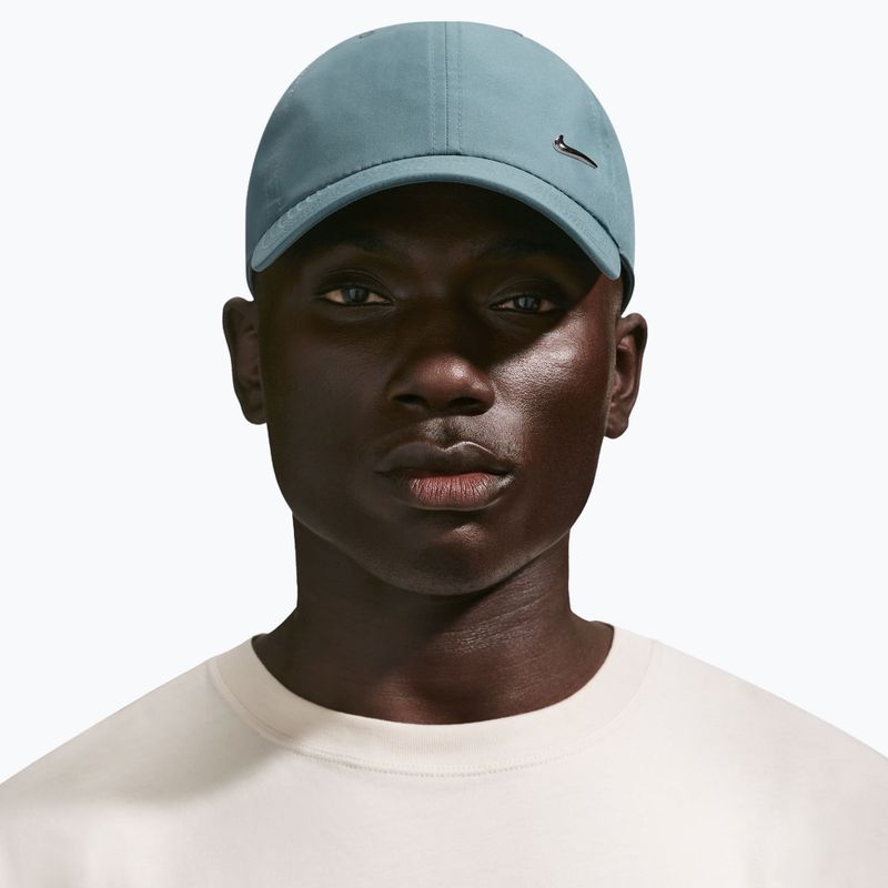 Czapka z daszkiem Nike Dri-Fit Club Unstructured Metal Swoosh mineral Mineral slate/metallic silver 3