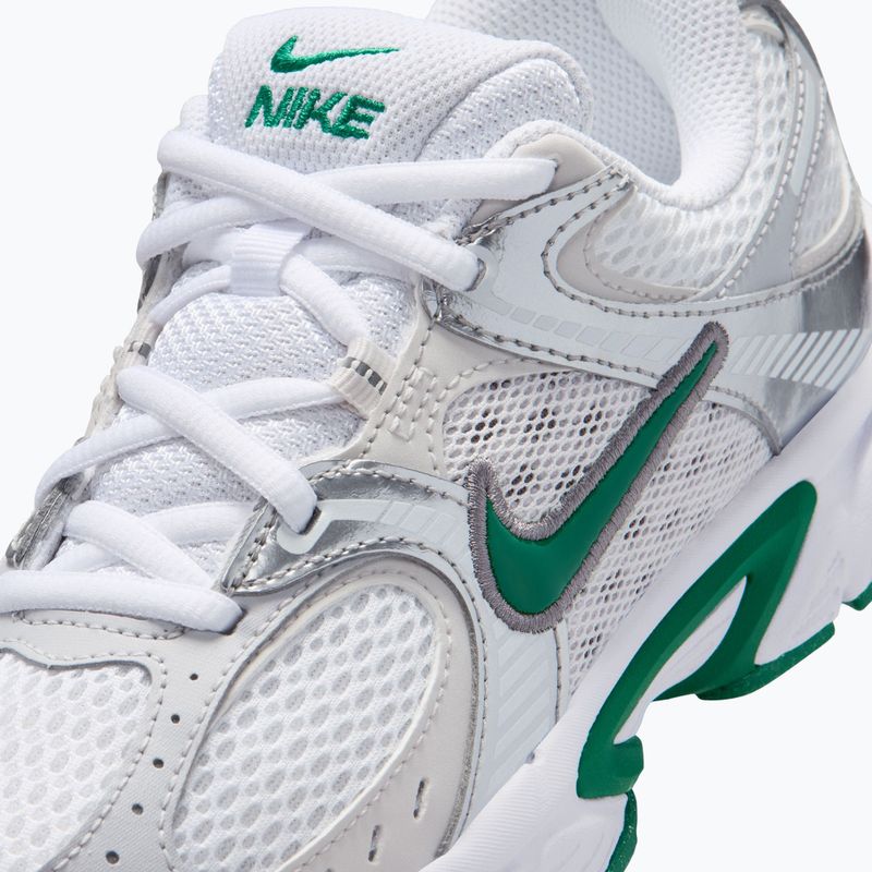 Buty Nike V5 RNR whitevast grey/malachite 3