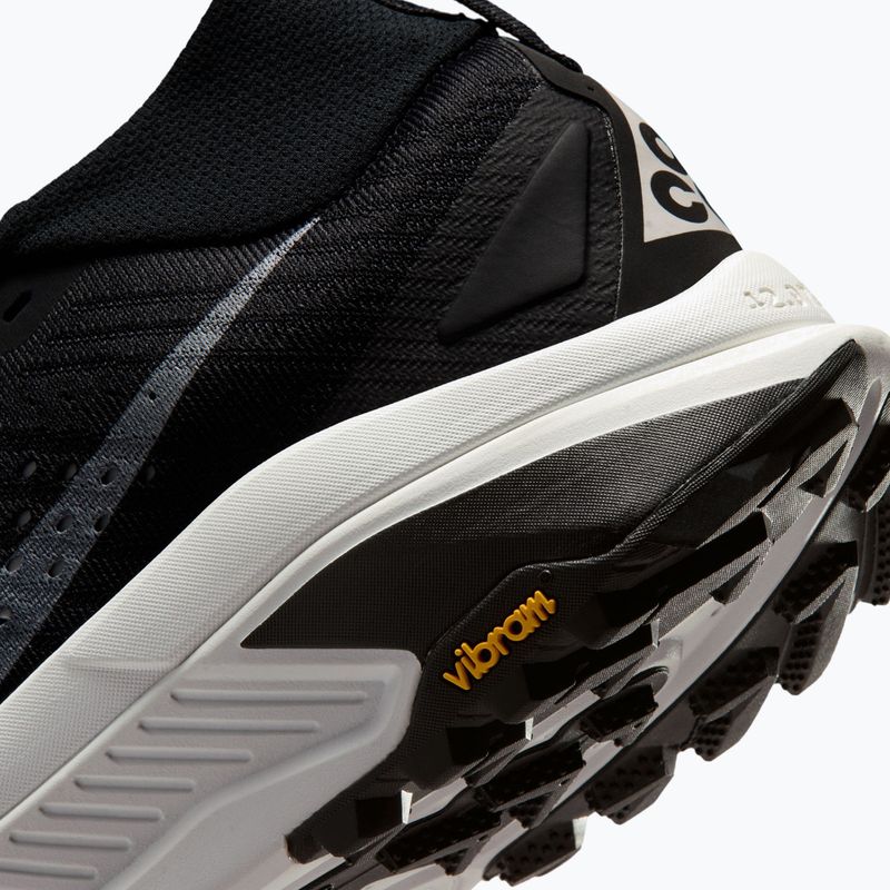 Buty do biegania męskie Nike ACG Zegama black/safety orange/summit white 4