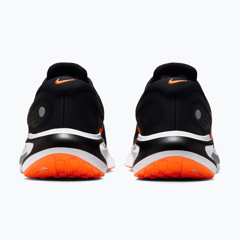 Buty do biegania męskie Nike Journey Run black/anthracite/wolf grey/total orange 4