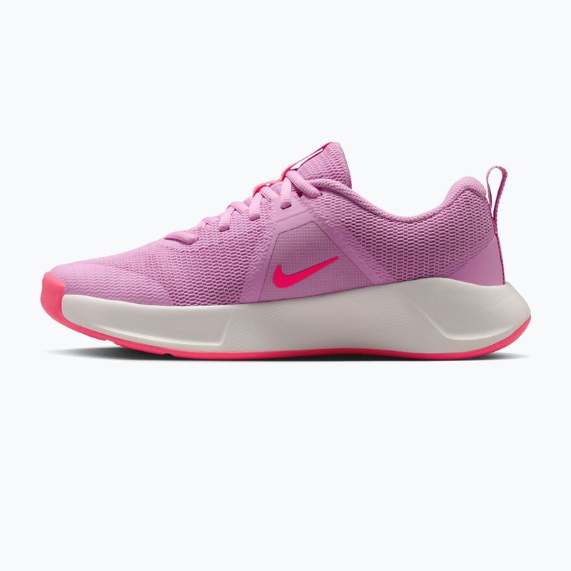 Buty treningowe damskie Nike MC Trainer 3 light magenta/sail/hyper pink 2