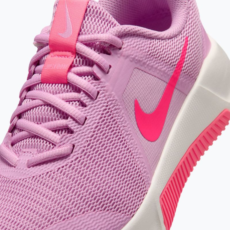 Buty treningowe damskie Nike MC Trainer 3 light magenta/sail/hyper pink 7