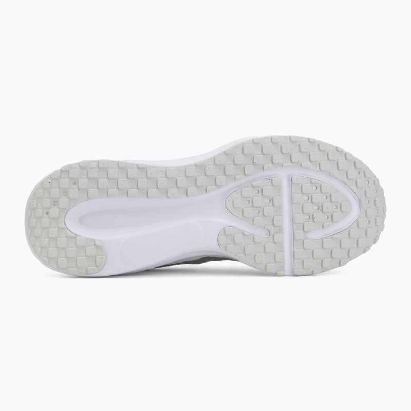 Buty do biegania damskie Nike Revolution 8 off white/barely green/metallic silver 4
