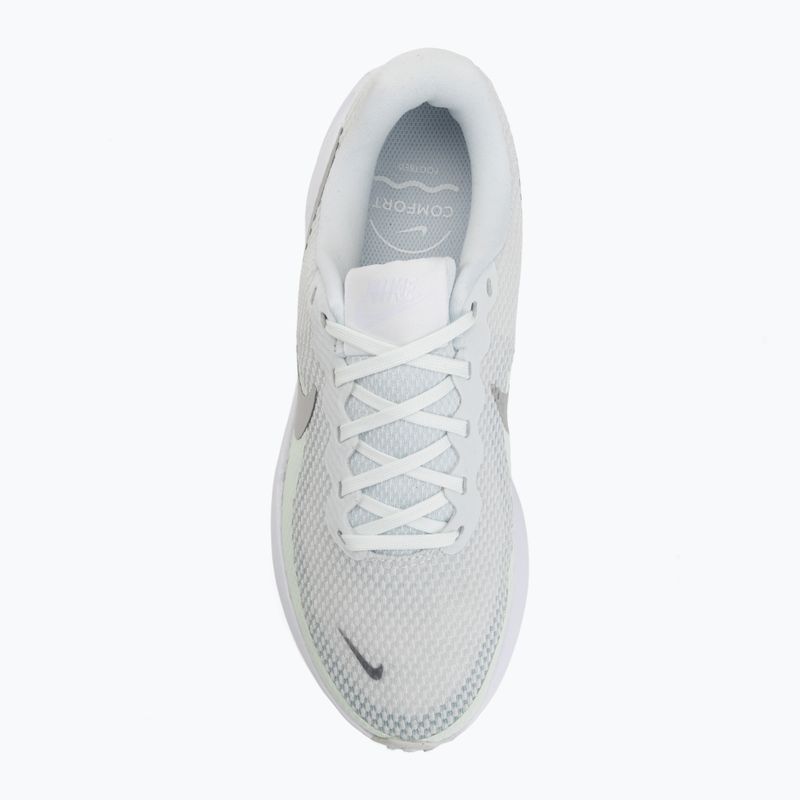 Buty do biegania damskie Nike Revolution 8 off white/barely green/metallic silver 5