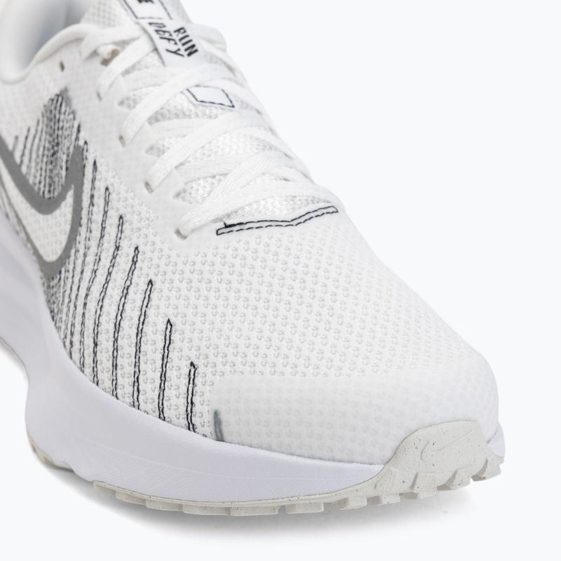 Buty do biegania męskie Nike Run Defy summit white/white/black/metallic silver 7