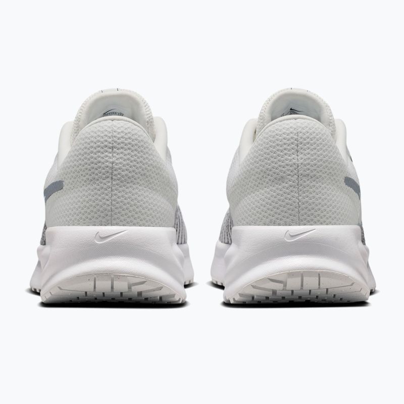 Buty do biegania męskie Nike Run Defy summit white/white/black/metallic silver 4