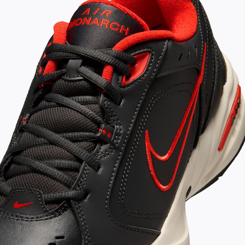Buty treningowe męskie Nike Air Monarch IV dark smoke grey/picante red/black 3